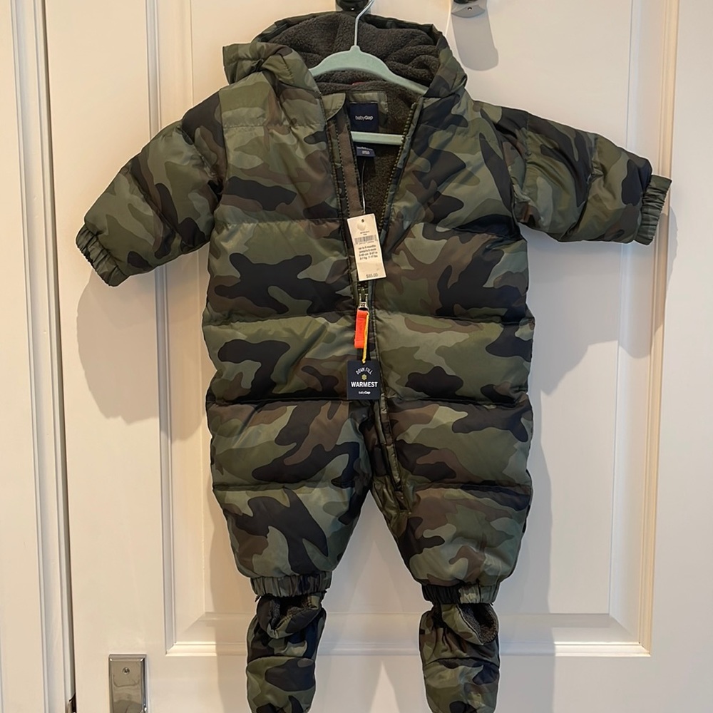 Baby Gap Camo Puffer Snowsuit. 0-6 months